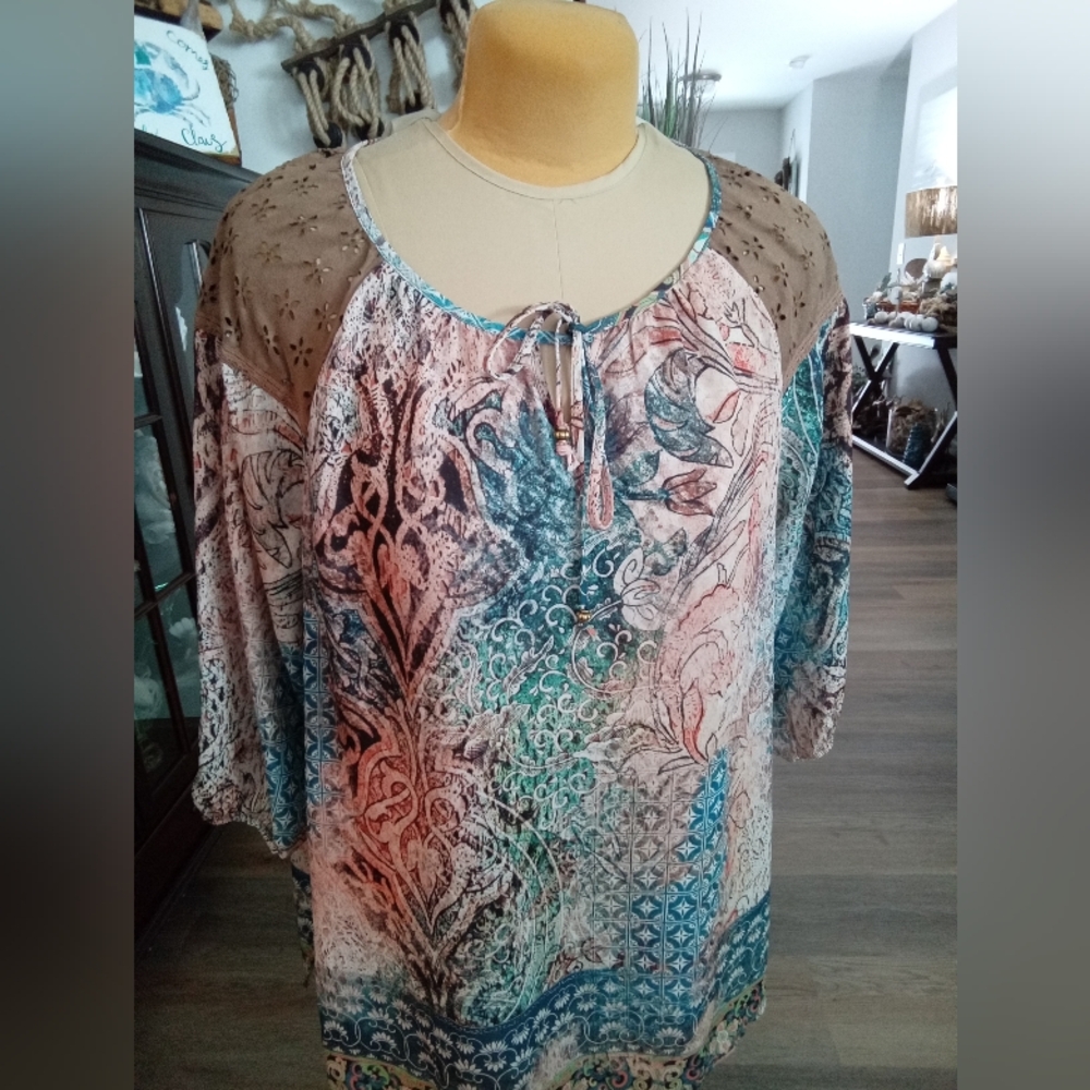 2-$10... Avenue Plus Size 14/16 Floral Patterned Women's Boho Peasant Top